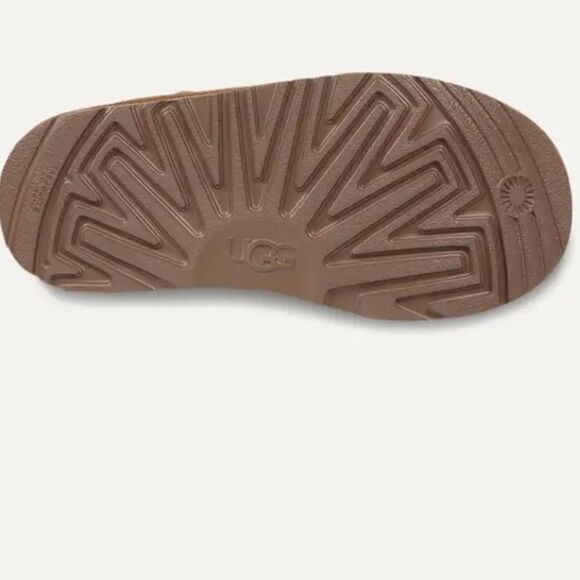 UGG Kids' Classic Tall II Water Resistant Boots Size 13 little girl NWT $189 - Picture 8 of 11